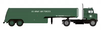 Kenworth Bullnose US Army z naczepą cysterną paliwową